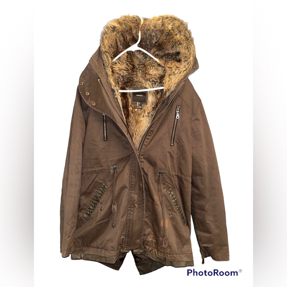 Forever 21 Utility, Heavy-Duty Jacket w/ Faux Fur Lining 😌